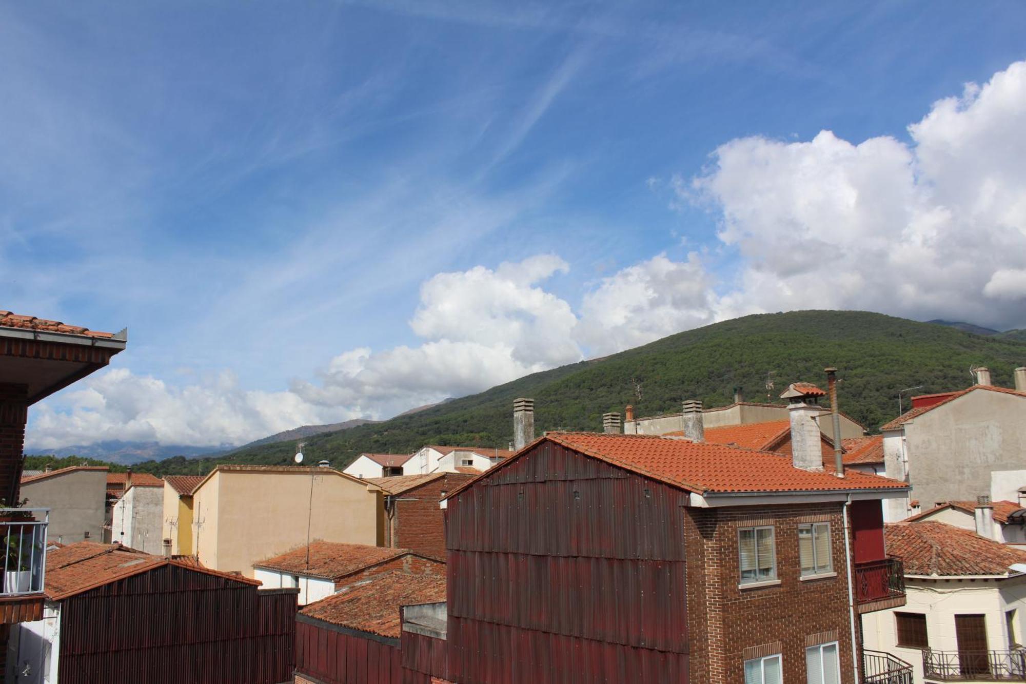 Atico Aires De Gredos Lägenhet Candeleda Exteriör bild